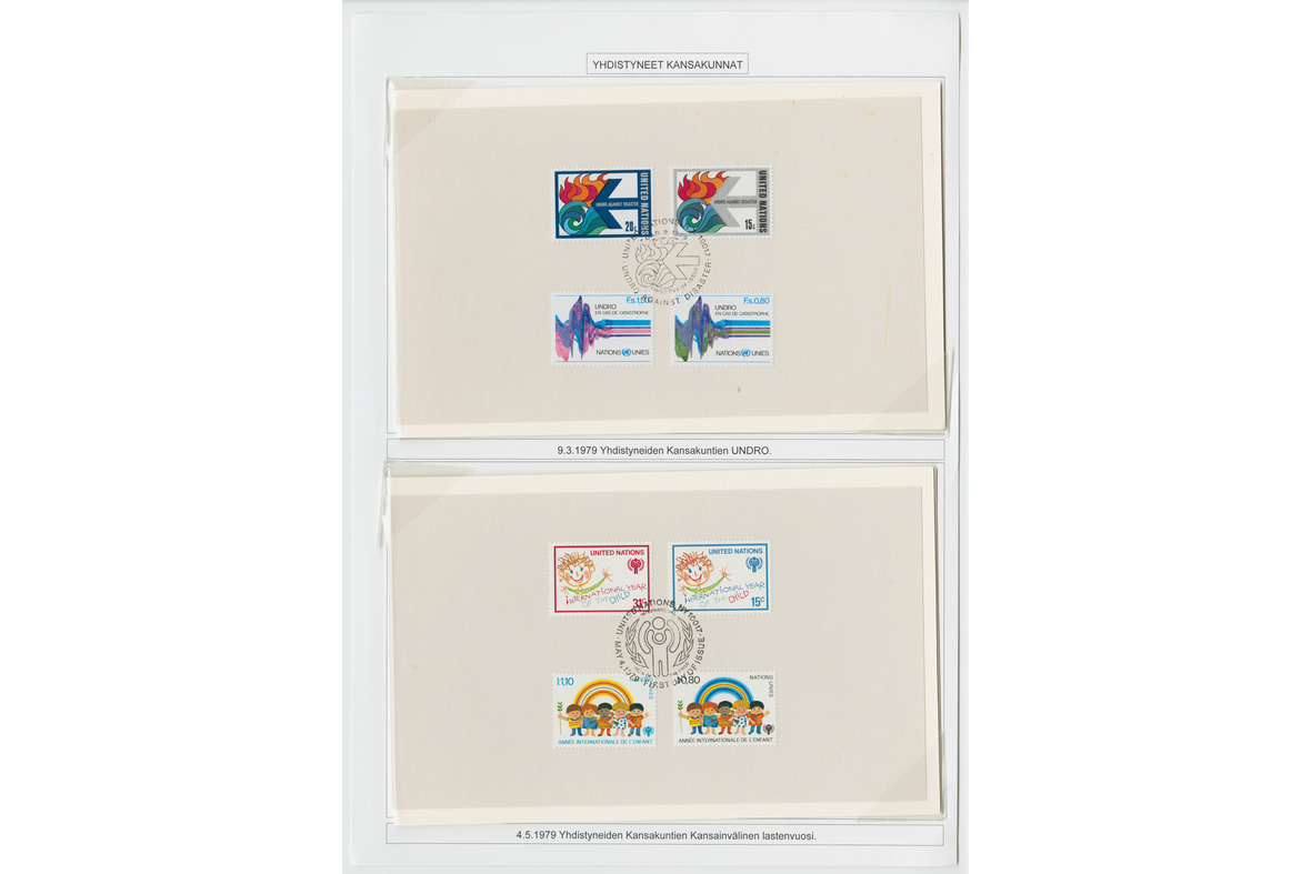 Postimerkkikokoelma sivu, missä on kaksi neljän postimerkin sarjaa leimalla.